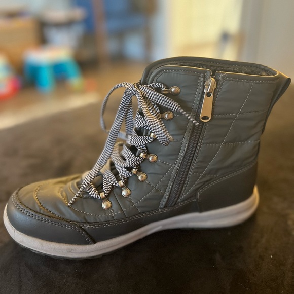 Weatherproof Women's Katie Water Resistant Shoe w/Side Zipper - Picture 4 of 4